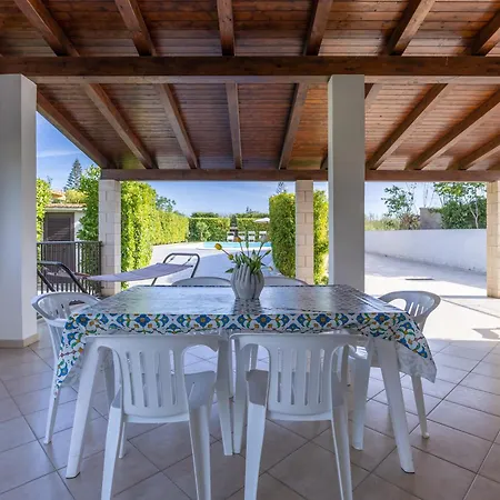 Giacomo Con Piscina Βίλα