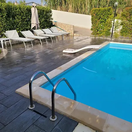 Giacomo Con Piscina Villa Santa Maria Del Focallo